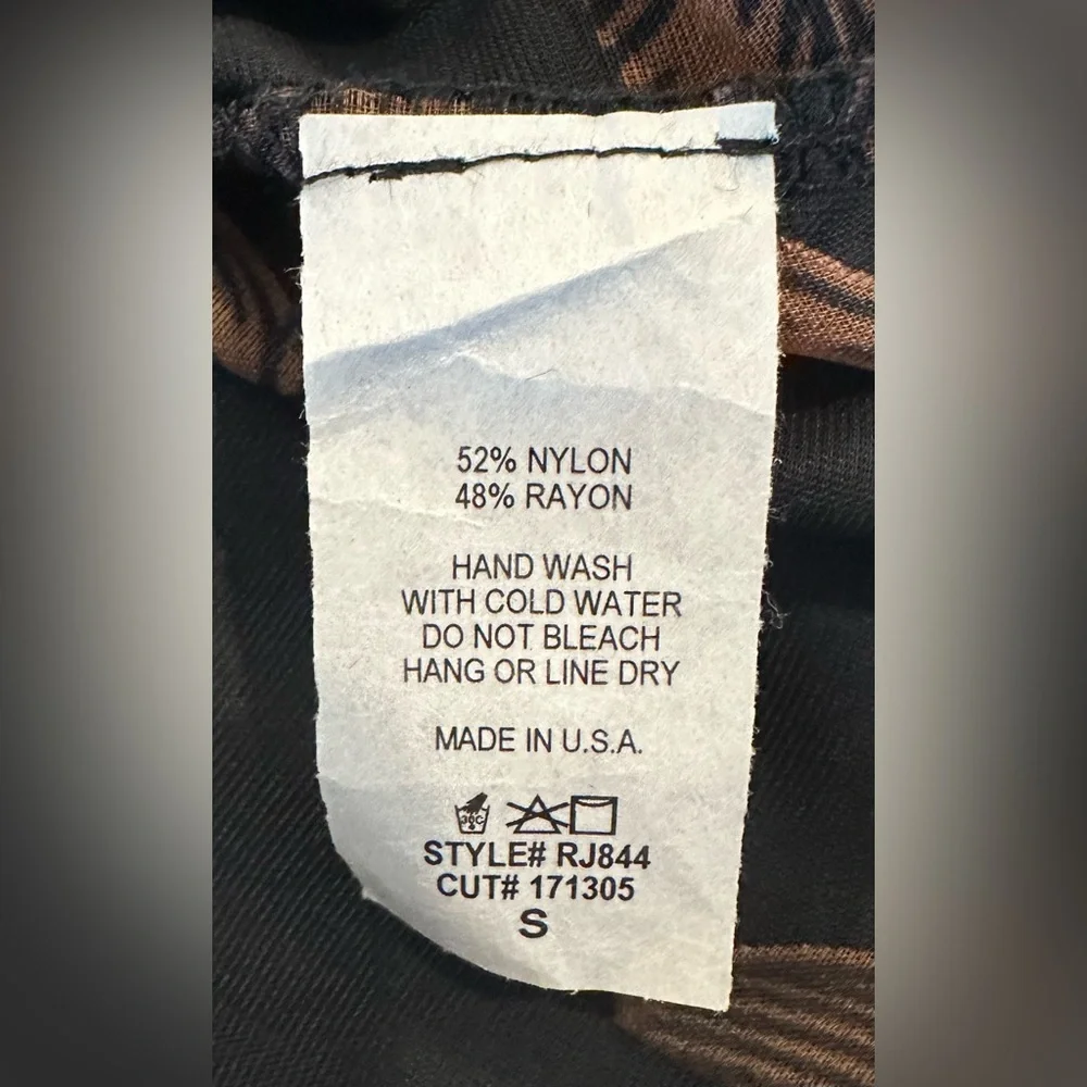 By Together + Collection Velvet Burnout Top - Picture 3 of 3